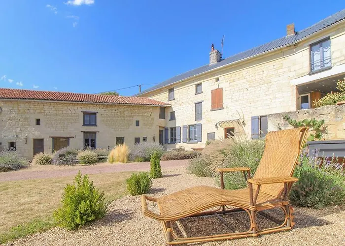 Maison De Lavande Bed and Breakfast 3*